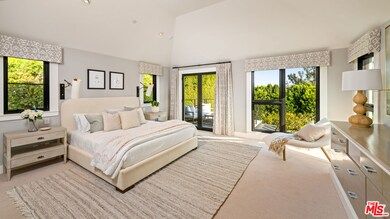 720 Amalfi Dr, Pacific Palisades, CA 90272 - photo 7