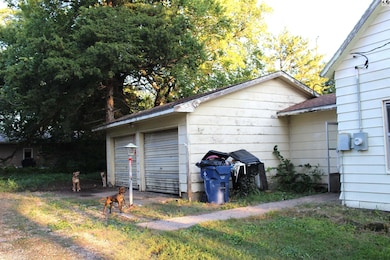 307 B Rd, Goessel, KS 67053 - photo 2