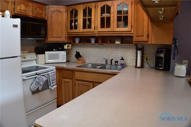 2707 101st St, Toledo, OH 43611 - photo 3