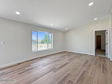 5305 Trousdale Cir, Winnemucca, NV 89445 - photo 4
