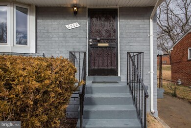 2302 Olson St, Temple Hills, MD 20748 - photo 2