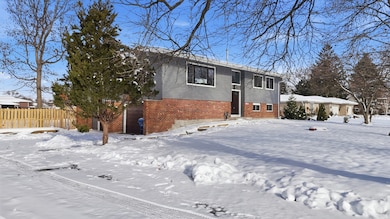 134 Lunt Ave, Schaumburg, IL 60193 - photo 3
