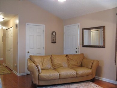 453 Clearwater Blvd, Whiteland, IN 46184 - photo 3