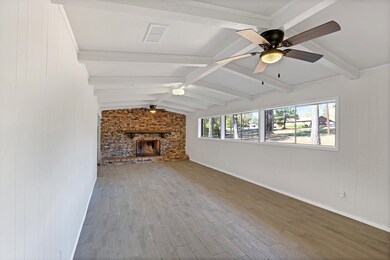 170 Devin St, Jefferson, TX 75657 - photo 5