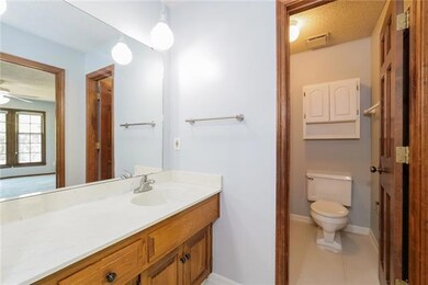 7928 Haskins St, Lenexa, KS 66215 - photo 6