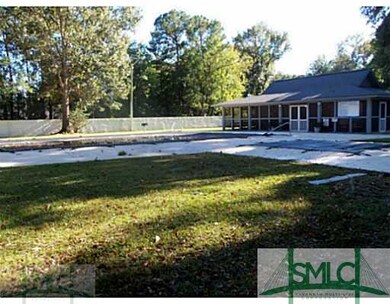 Pool House. Community Pool.