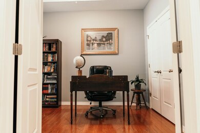 Front Bedroom:Office2