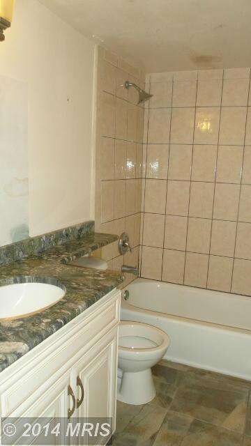 1802 Metzerott Rd unit A-5, Adelphi, MD 20783 - photo 2