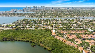 975 Weeping Willow Way, Hollywood, FL 33019 - photo 7