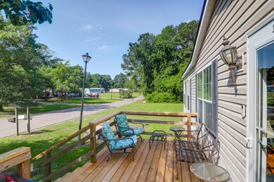 320 E Poplar