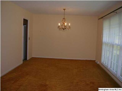 LIVING/DINING ROOMS