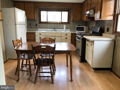 8 Tyrone Ave, New Castle, DE 19720 - photo 4