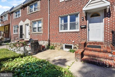 335 Mulberry St, Darby, PA 19023 - photo 2