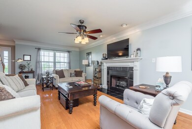 5812ParasolLn fam room right