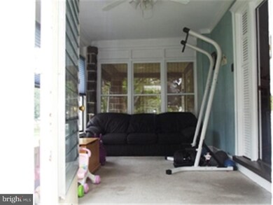 318 Lakeview Ave, Drexel Hill, PA 19026 - photo 2