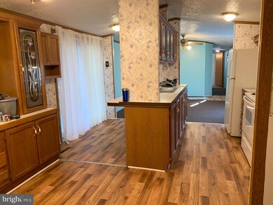 1255 N Timber Ridge Rd, Cross Junction, VA 22625 - photo 4