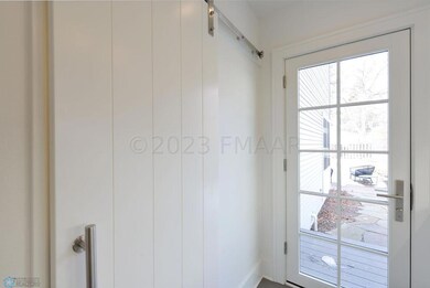 1521 9th St S, Fargo, ND 58103 - photo 4