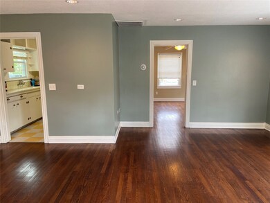 1025 Beverly St, Houston, TX 77008 - photo 6