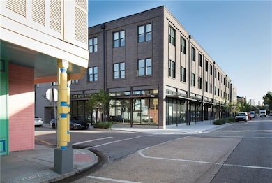 1581 Magazine St unit 202, New Orleans, LA 70130 - photo 4