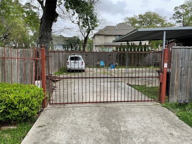 4311 Laurel Dr, Houston, TX 77021 - photo 3