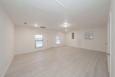 1320 Circle Ln, Bedford, TX 76022 - photo 4