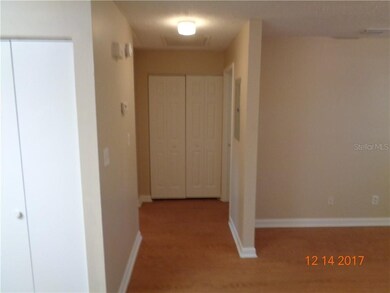 5417 Mcleod Dr unit B, Seffner, FL 33584 - photo 5