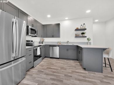 1180/1182 S 43rd Place, Springfield, OR 97478 - photo 6