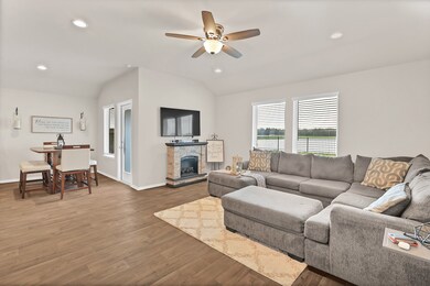 14324 W Pine Heart Dr, Conroe, TX 77302 - photo 7