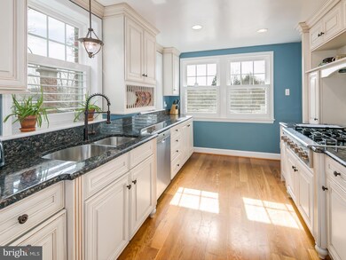 5107 Massachusetts Ave NW, Washington, DC 20016 - photo 4