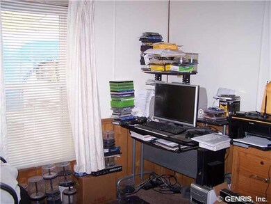 Bedroom Bedroom or office