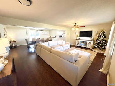 202 Helen St, Rainbow City, AL 35906 - photo 5