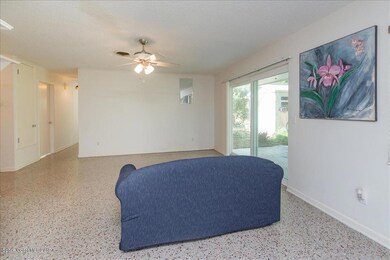 07-Family Room (4)