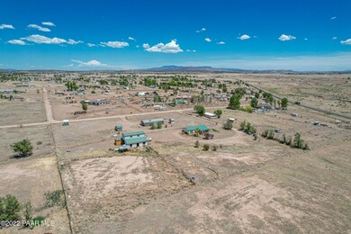 25090 N Larita Rd, Paulden, AZ 86334 - photo 2