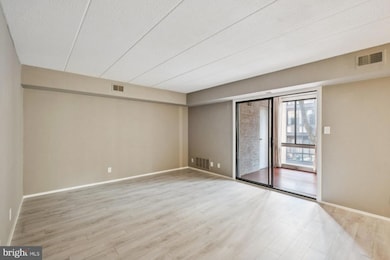 520 N Lemon St unit E8, Media, PA 19063 - photo 6