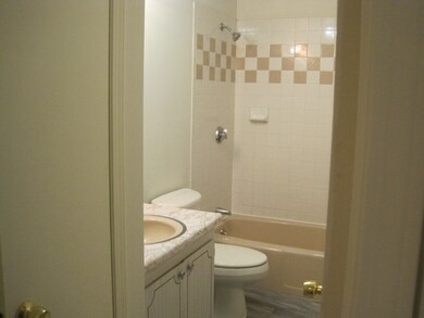 132 Thissell Ave unit 112, Dracut, MA 01826 - photo 7