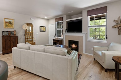 720 N Hindeman St, Sisters, OR 97759 - photo 4