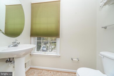 1044 Hidden Moss Dr, Cockeysville, MD 21030 - photo 2