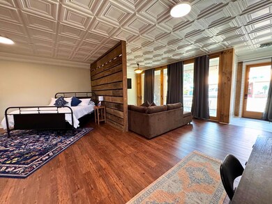 109 W Laurel Ave, Damascus, VA 24236 - photo 6