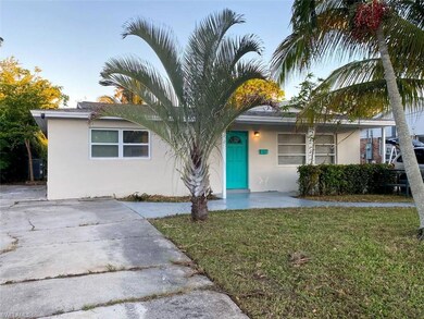 550 14th St N, Naples, FL 34102 - photo 2