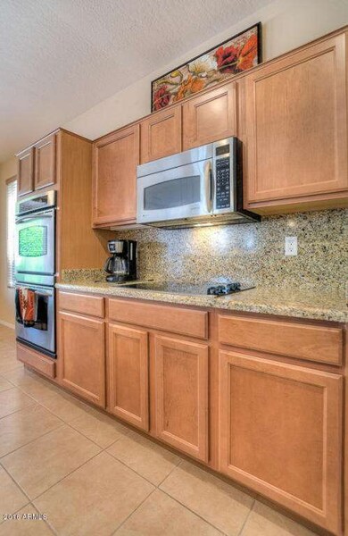 010 Kitchen