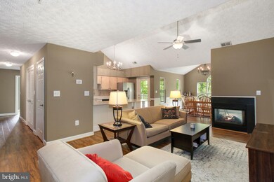 619 Admiral Dr unit 402, Annapolis, MD 21401 - photo 2