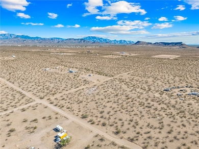 Looking from above the NW Corner on Moenkopi to the SE