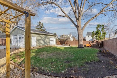 117 Lombard St, Waterloo, IA 50702 - photo 5