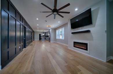 7650 S Cregier Ave, Chicago, IL 60649 - photo 5