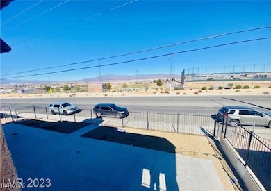 6928 Appleton Dr, Las Vegas, NV 89156 - photo 5