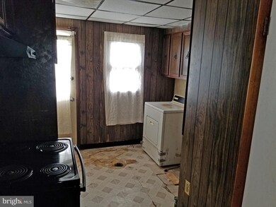 2037 Wilkens Ave, Baltimore, MD 21223 - photo 6