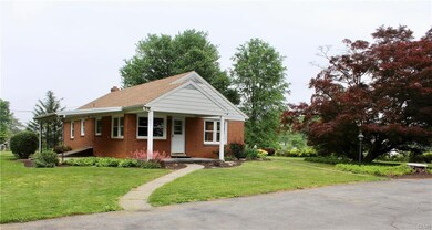 7327 Cetronia Rd, Allentown, PA 18106 - photo 3