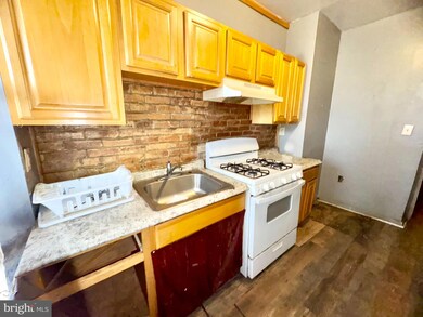 1324 W Lafayette Ave, Baltimore, MD 21217 - photo 6