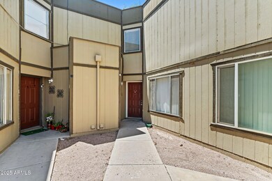 1742 E Pepper Cir unit 2, Mesa, AZ 85203 - photo 2