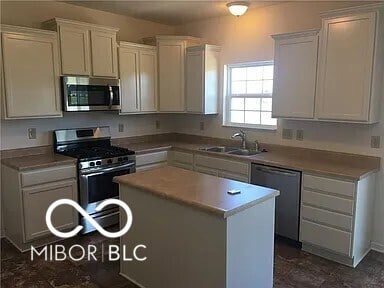 5421 Tanglewood Ln, Whitestown, IN 46075 - photo 5